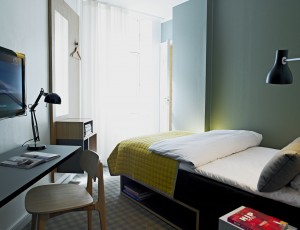 Standard single with private facilities (shower)