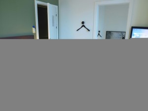 Superior single with queen bed, and private facilities (shower)