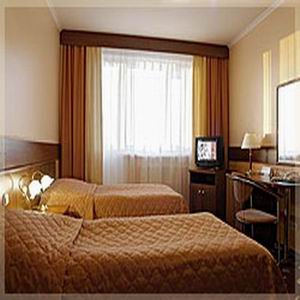 2 person standard suite with private facilities (shower)