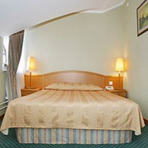 Standard double with private facilities