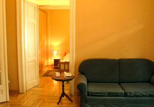 5 person superior apartment with city view, terrace, and private facilities (bath and shower)