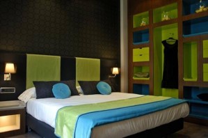 Standard double for single use with queen bed, and private facilities