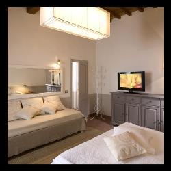 Superior quad with city view, and private facilities (shower)