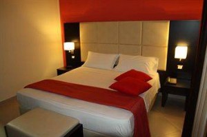 Comfort twin for single use with balcony, and private facilities (bath and shower)