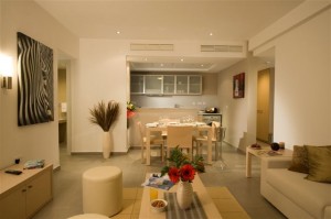 Superior double with inland view, balcony, and private facilities (bath and shower)