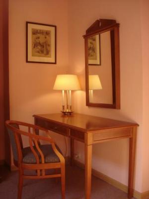 Comfort single with private facilities (shower)