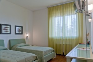Basic double for single use with private facilities (shower)