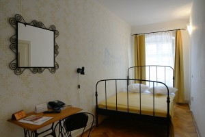 Standard single with city view, and private facilities