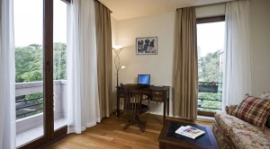4 person deluxe 2 room apartment with city view, french bed, and private facilities (bath and shower)