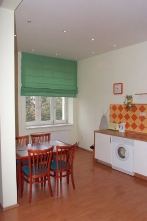 Standard triple with city view, and private facilities (shower)