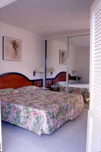 2 person apartment with private facilities (bath)