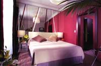 Superior double with balcony, private facilities (bath and shower), and breakfast