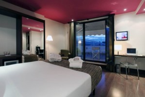 Standard double or twin with private facilities (shower)