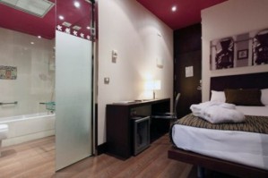 Economy single with private facilities (shower)