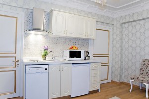 5 person family 2 room apartment with garden view, king bed, and private facilities