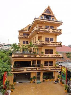 G Eleven, Camboja, Phnom Penh