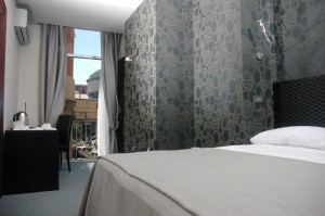 Superior double or twin with city view, king bed, private facilities (bath and shower), and breakfast