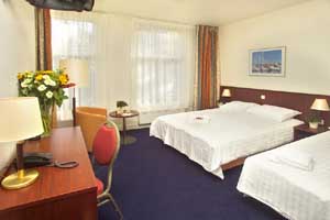 Triple with private facilities