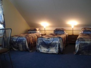 Economy triple with private facilities