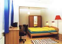1 person 1 room apartment with city view, private facilities (shower), and breakfast