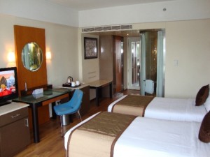 Comfort twin with city view, private facilities (shower), and breakfast