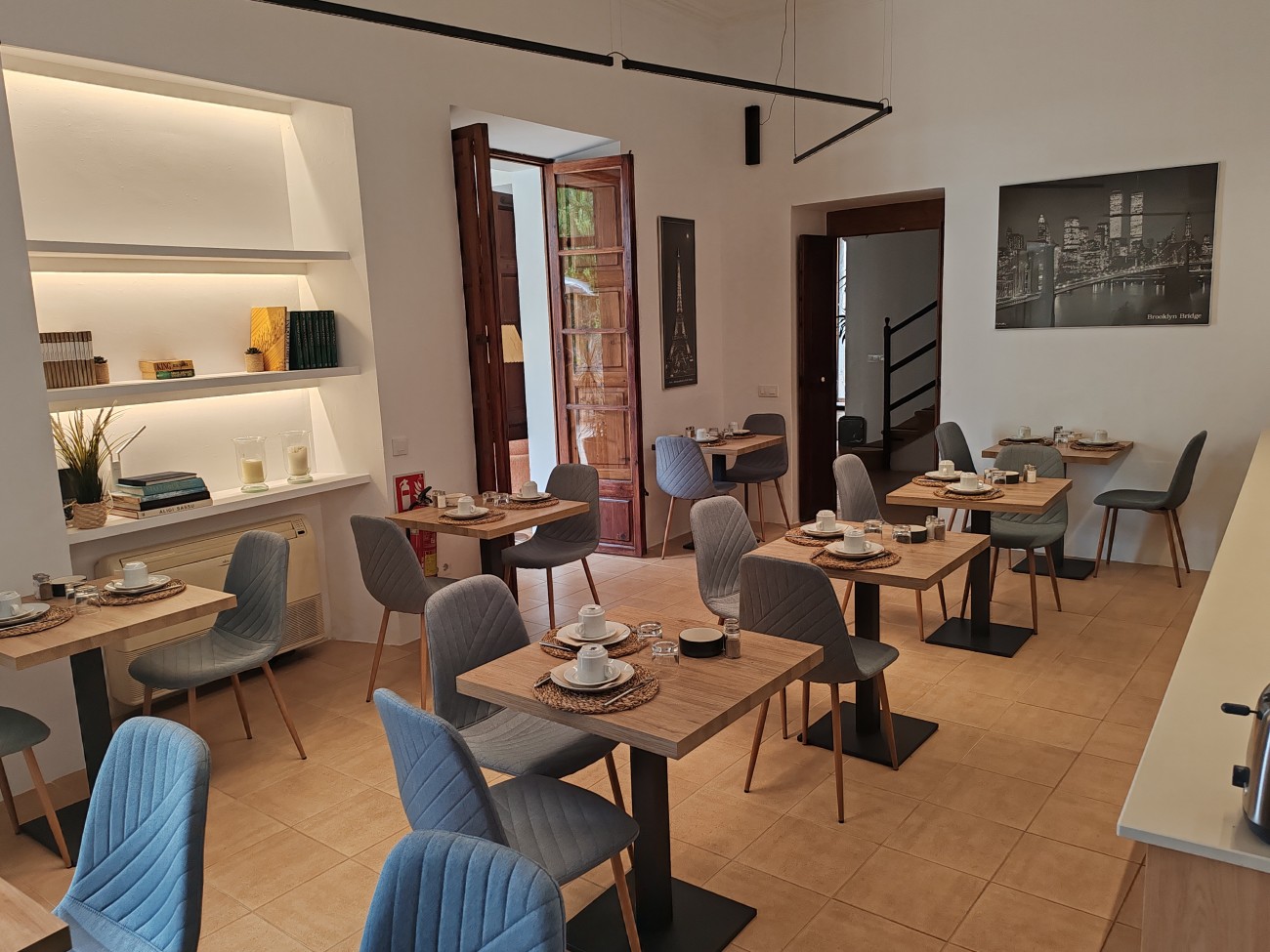 Brekfast room